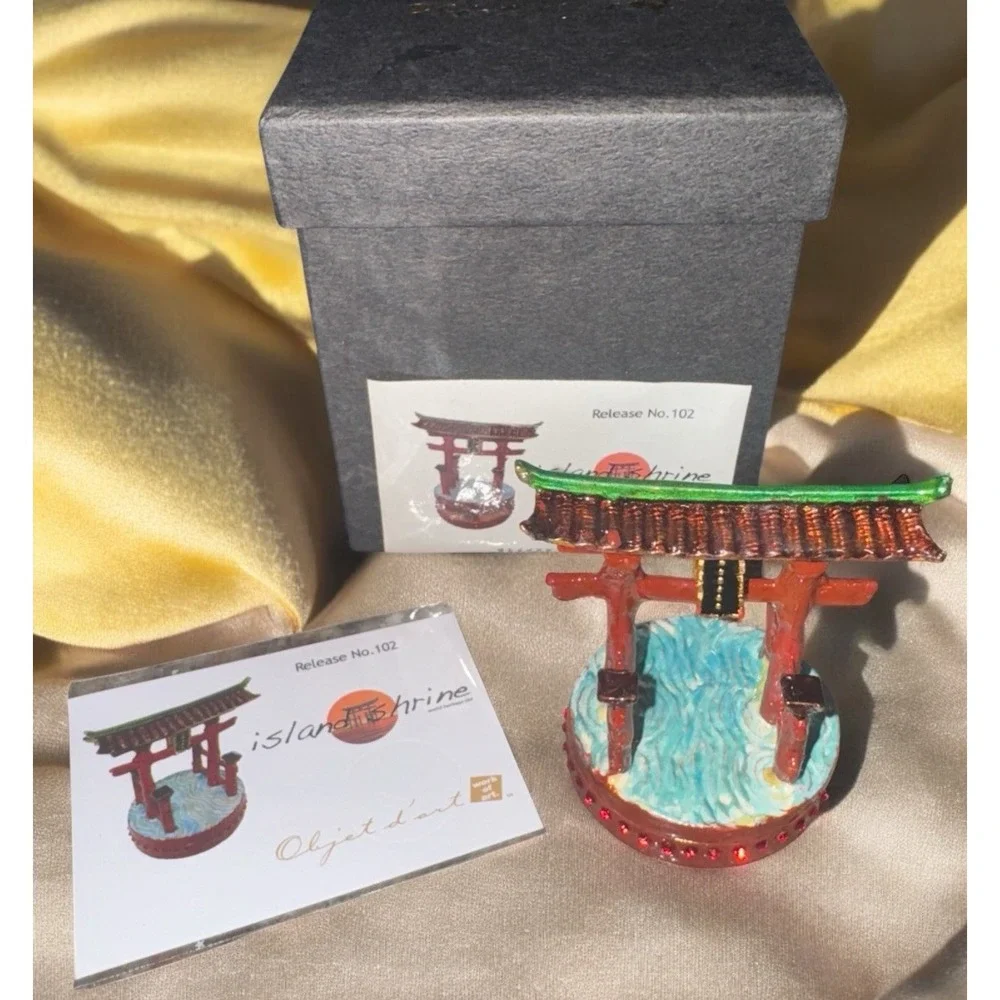 Objet D'Art‎ #102 ISLAND SHRINE Asian Blinged Hinged Trinket Box